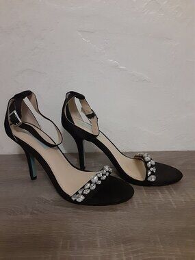 Betsy Johnson Size 7.5M Satin Black Heels with Rhinestones